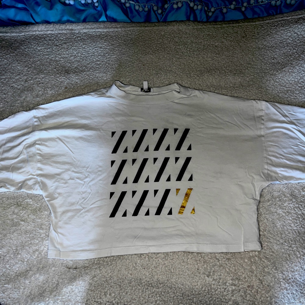 White cropped shirt